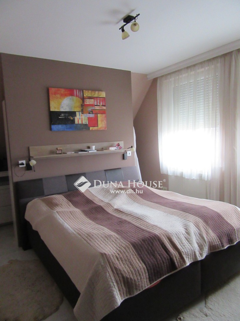 House 250 m² Gyal, Hungary