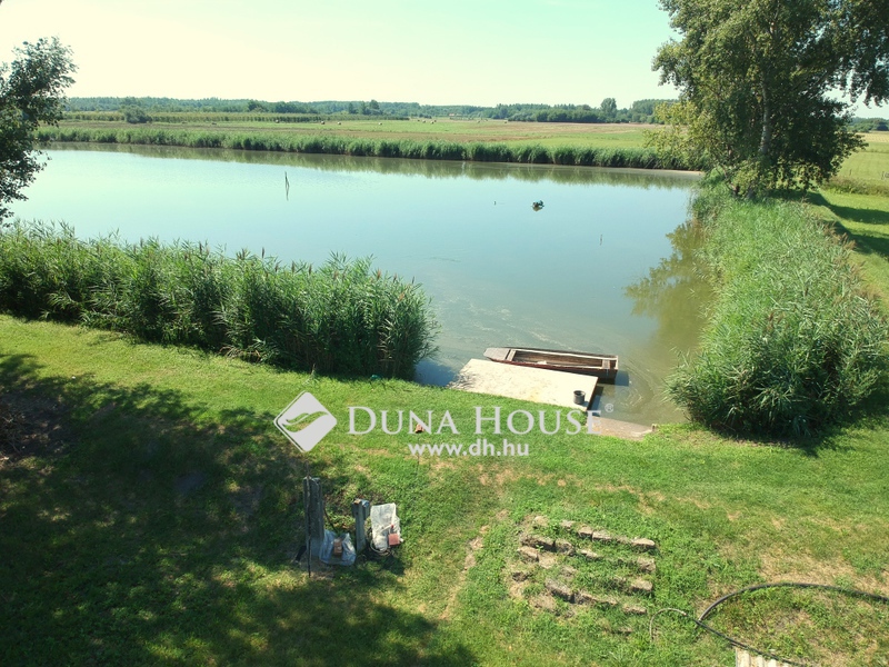 Land 128 065 m² Jakabszallas, Hungary