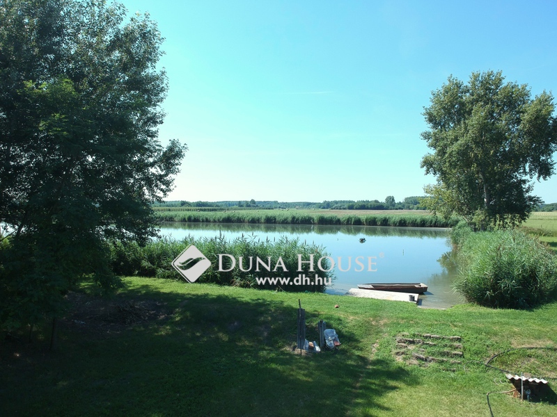 Land 128 065 m² Jakabszallas, Hungary