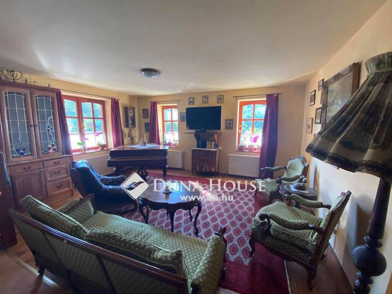 House 180 m² Hosszuheteny, Hungary
