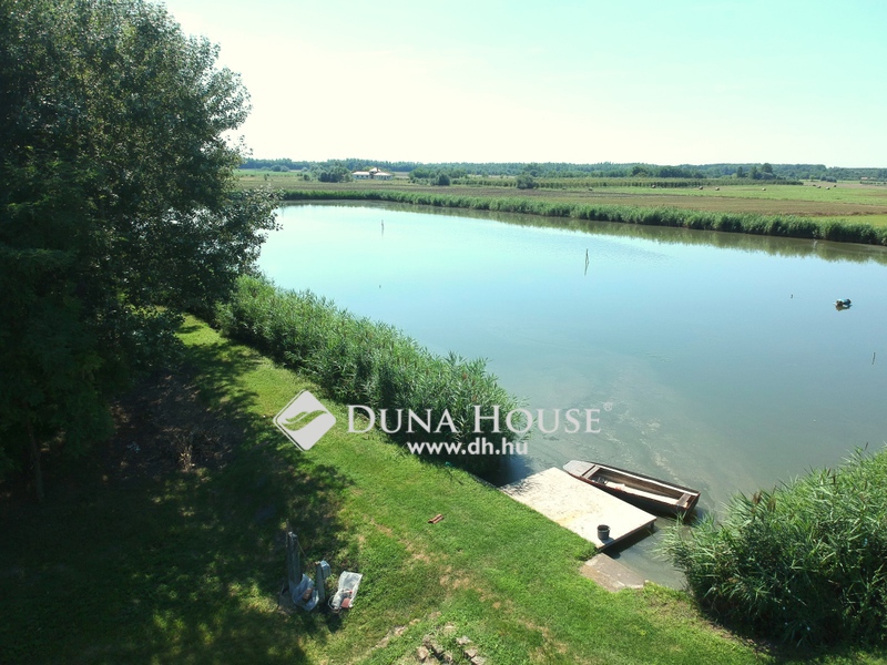 Land 128 065 m² Jakabszallas, Hungary