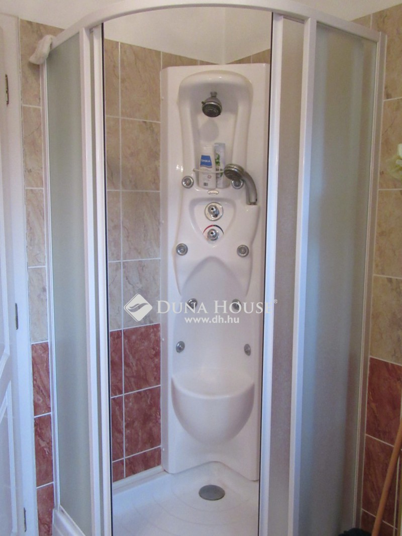 House 250 m² Gyal, Hungary