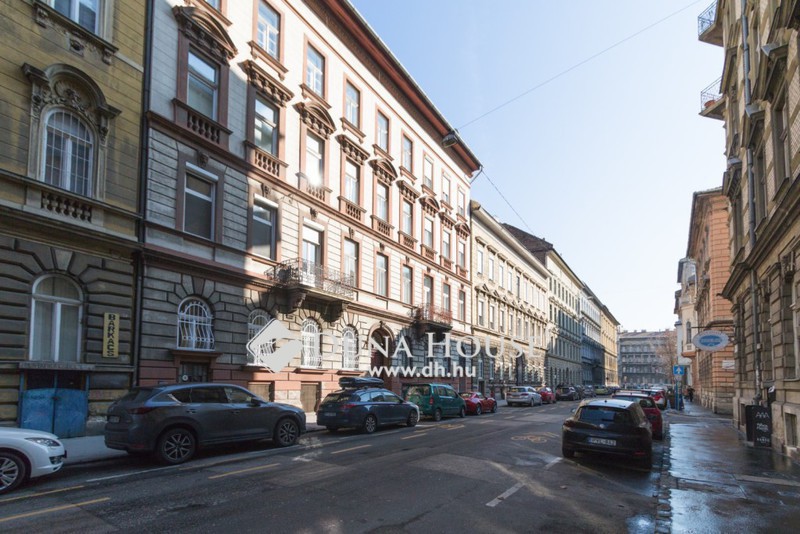 Commercial property 135 m² in Budapest, Hungary