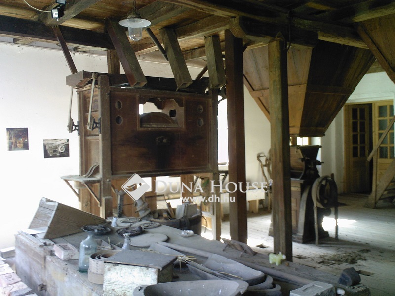 Cottage 350 m² Vekeny, Hungary