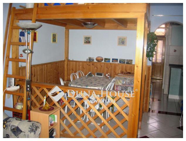 Eladó jó állapotú lakás